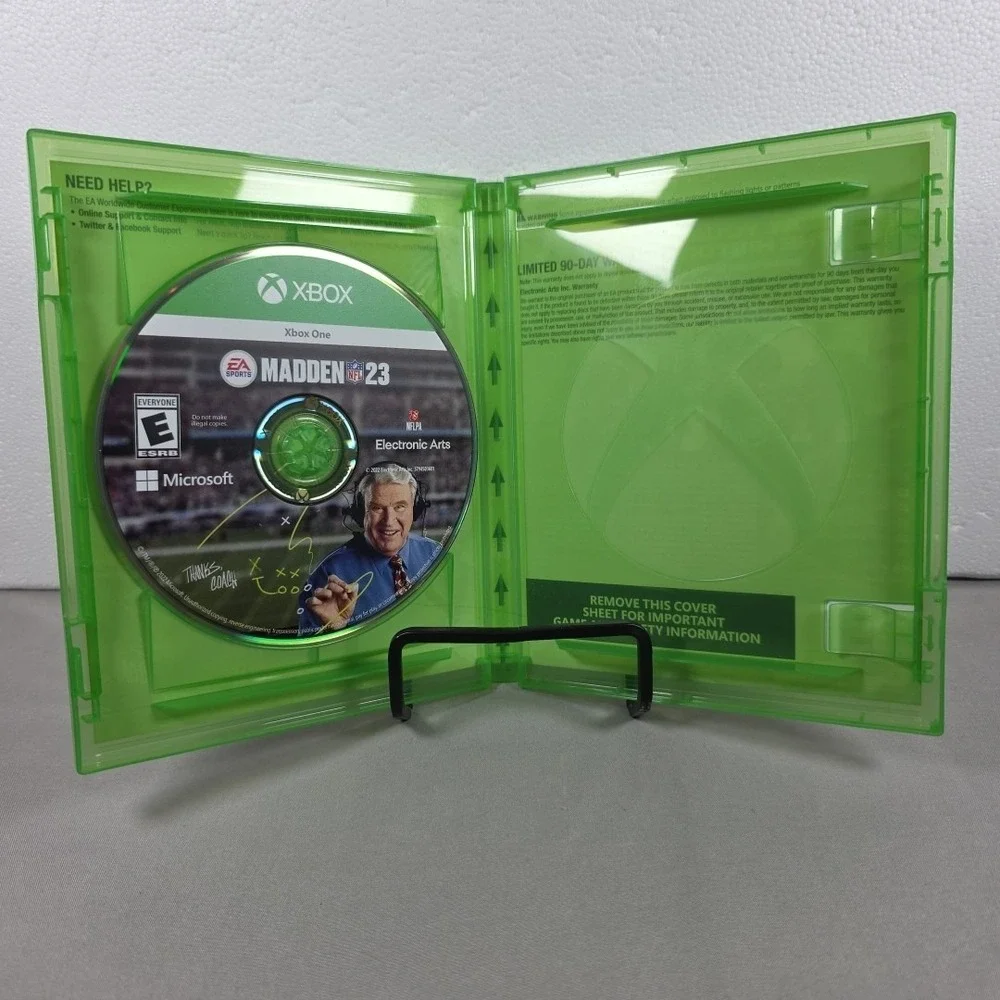 Lot Of 4 Xbox One Madden NFL Football Video Games 15, 16, 20,‎ 23 Bundle